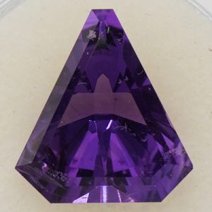dove-trinity-17_0x15_6mm-11_18ct-amethyst-533